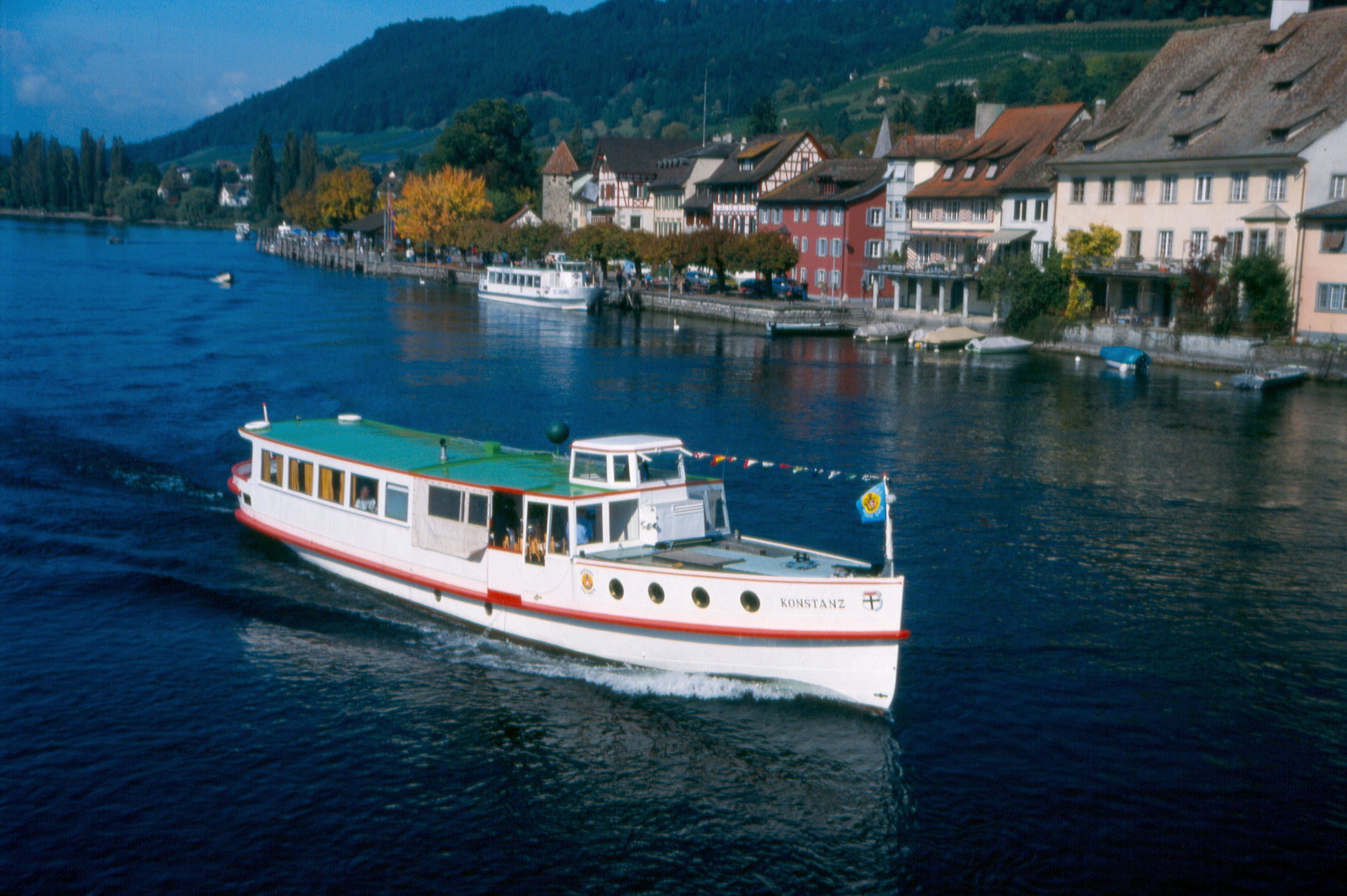 2002, MS Konstanz vor Stein am Rhein_Schifffahrt URh
