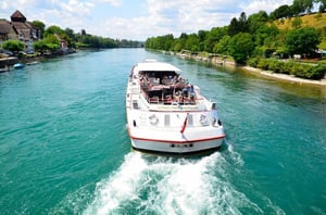 2023_MS_Schaffhausen_im_Rhein_nach_Brueckendurchfahrt_Diessenhofen_1_FROEHLICH_Markus-klein